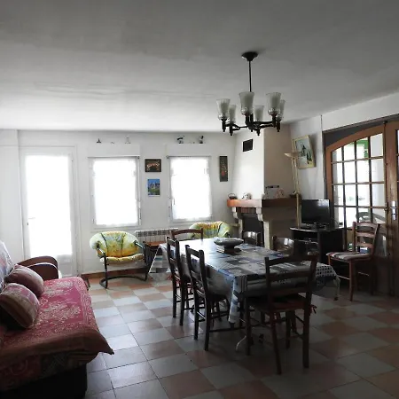 Holiday home Maison Chaleureuse Et Familiale. Saint-Pierre-d'Oleron